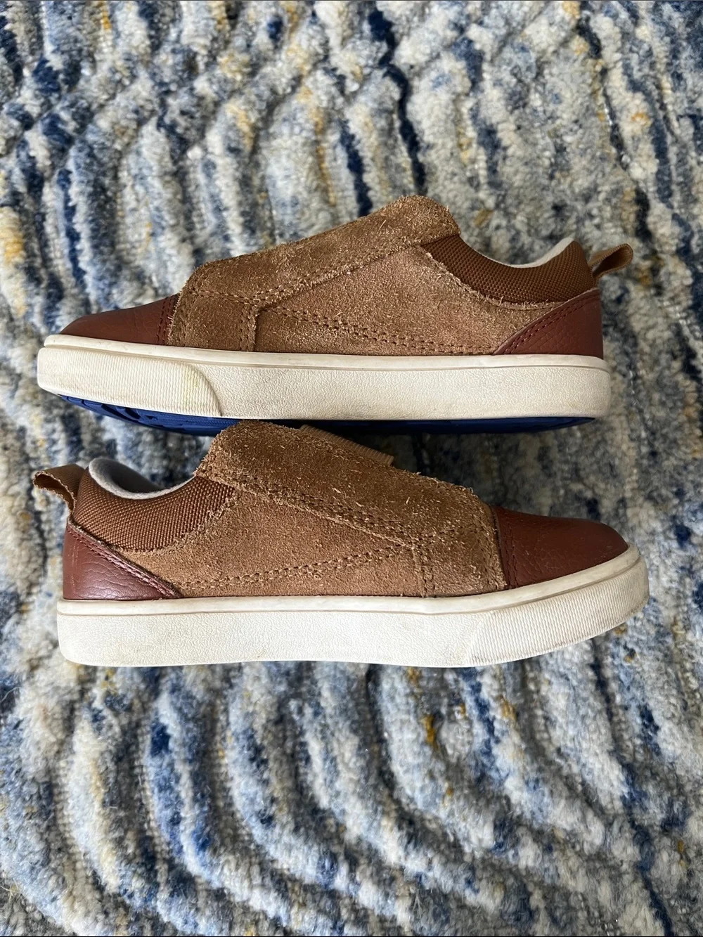 Ugg child Rennon low sneakers chestnut size 10
